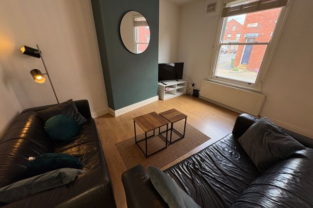 7, Thornville Row, Leeds photo 4