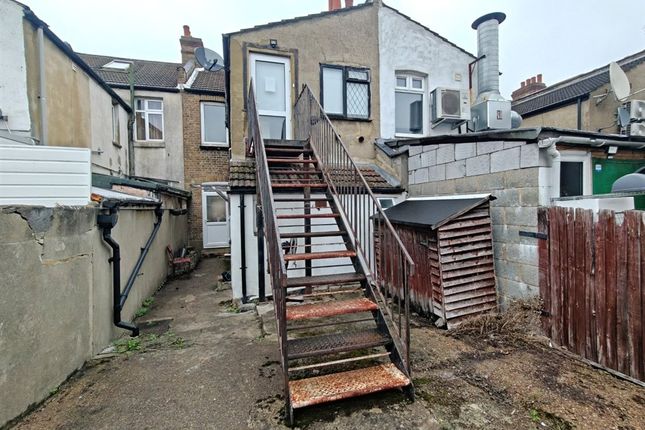 1 Bedroom Flat