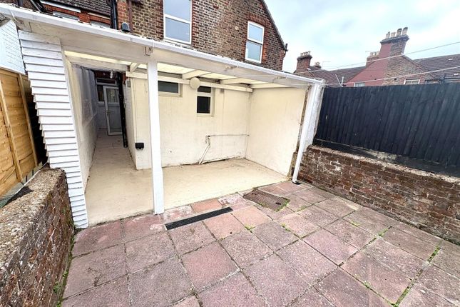 14, Linden Road, West Sussex photo 5