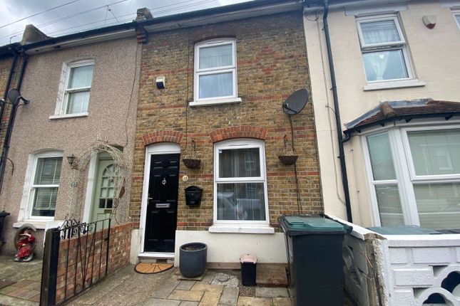 Thumbnail Terraced house to rent in Mead Road, Gravesend, Kent