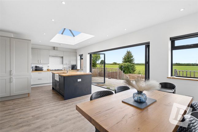 10, Common Road, Brentwood photo 2