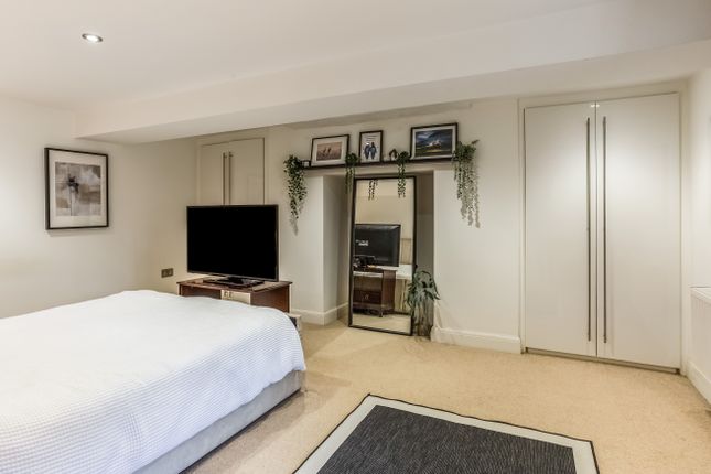Flat for sale in The Green, Marlborough