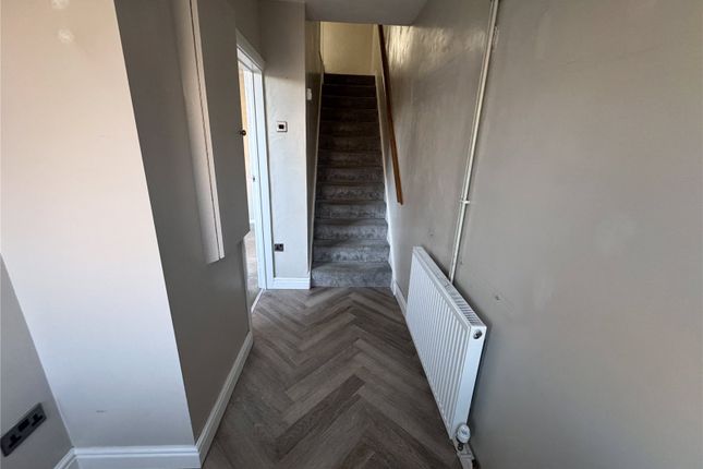 19, Bateson Way, Surrey photo 2