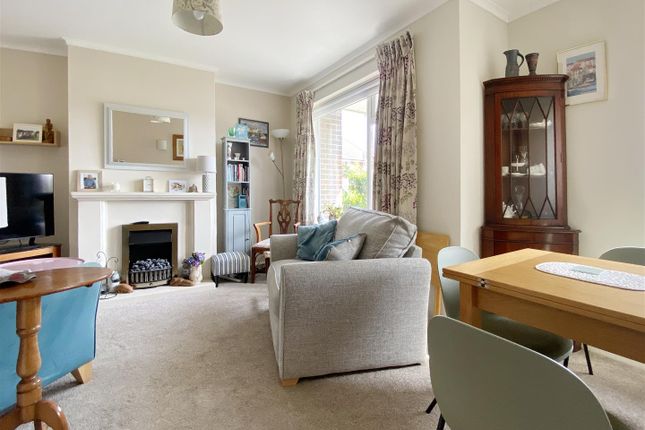 6 Beach Court, 39 Harsfold Road, Rustington photo 4