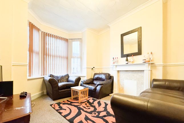 5-bed terraced on 52, Llantrisant Street, Cardiff, £2,875/mo