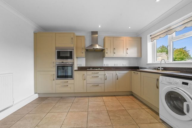 9, Aldous Close, Colchester photo 3