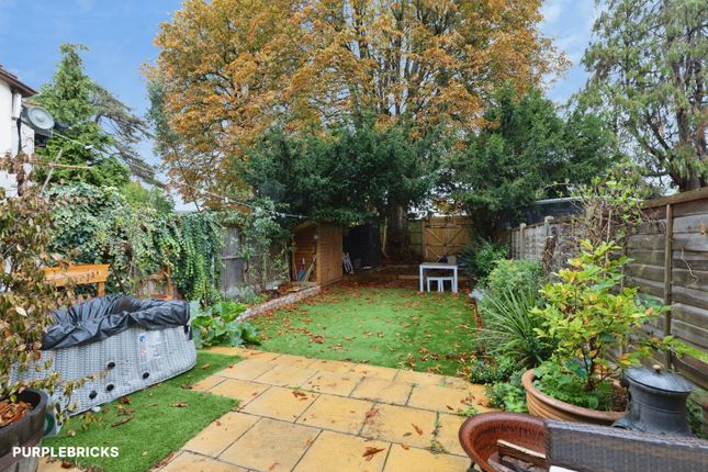 Oak Hill Gardens, Woodford Green photo 4