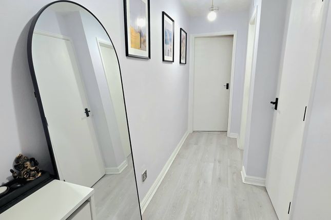 99, St. Leonards Close, Grays photo 5