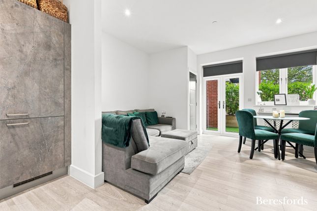 1 Millfield View,, Ashwells Road, Brentwood photo 4