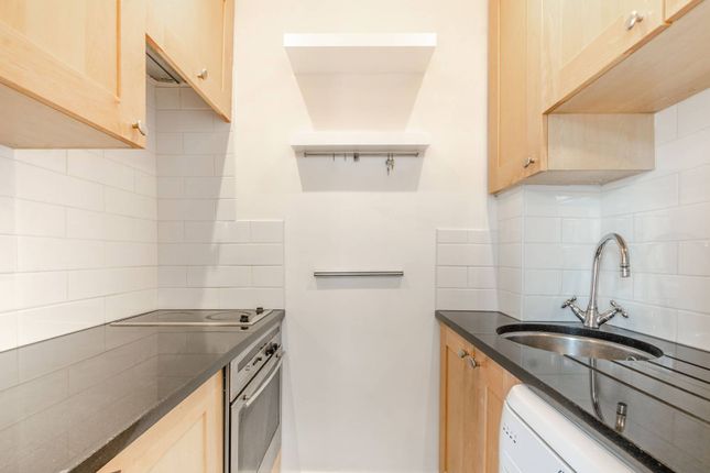 Flat to rent in Gloucester Street, Pimlico, London