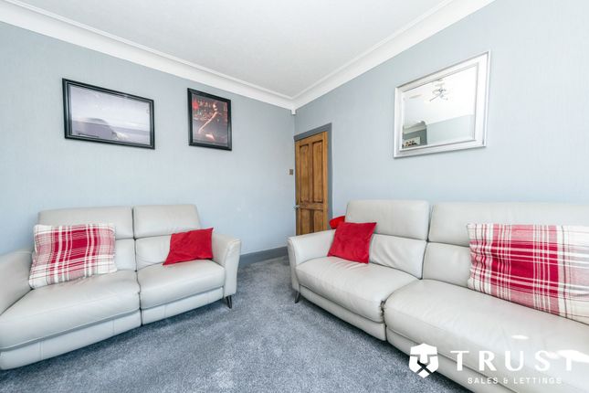 11 Langdale Road, Dewsbury photo 3