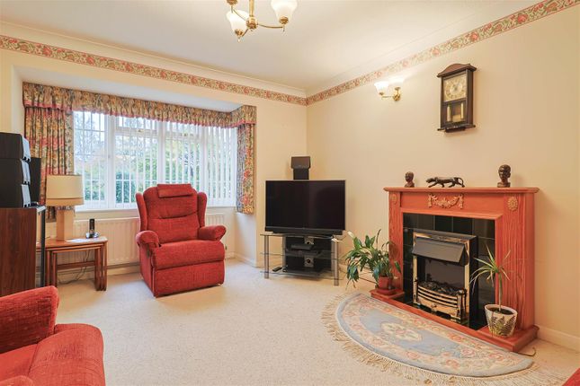 1, Copperfield Close, South Croydon photo 2