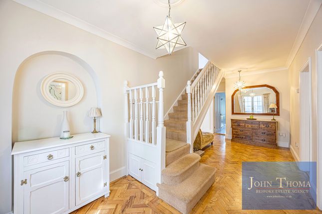 12, Grange Crescent, Chigwell photo 2