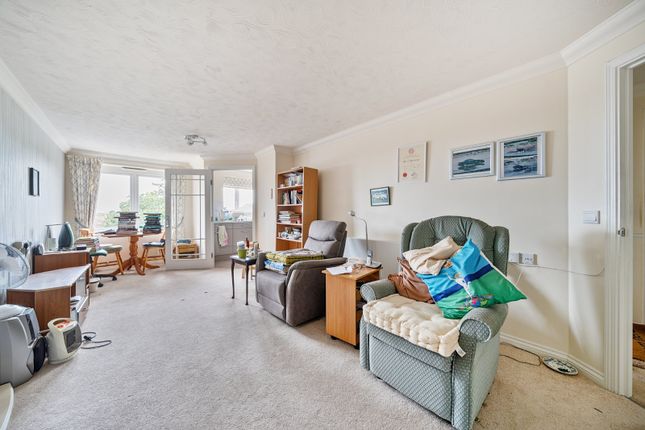25 Simmons Lodge, 93, Havant Road, Portsmouth photo 5