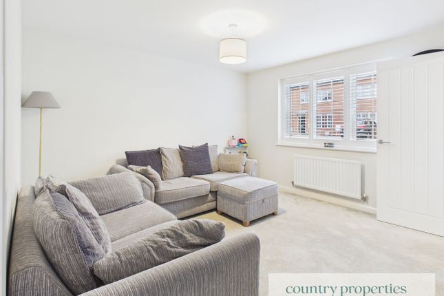 22, Pomona Way, Shefford photo 3