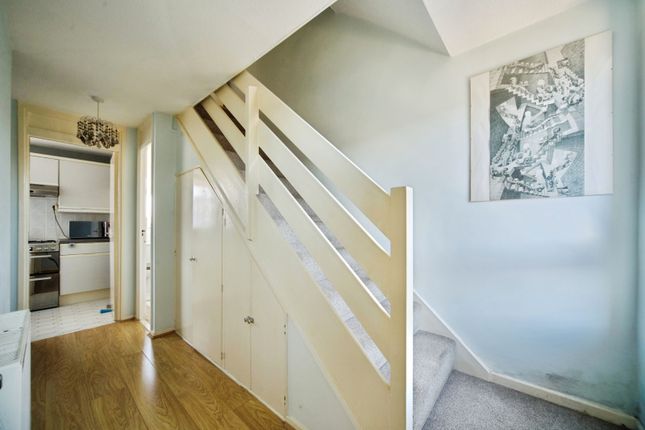 28, Folkestone Road, London photo 2
