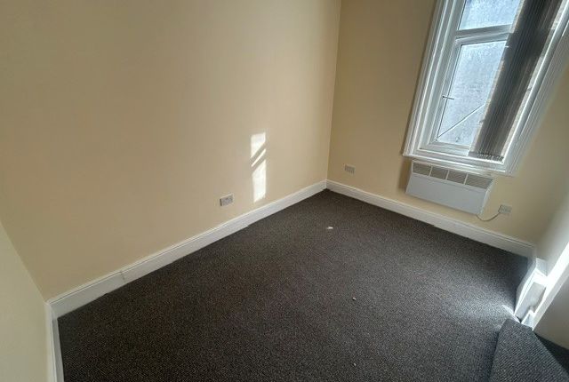 21, Blackpool photo 3