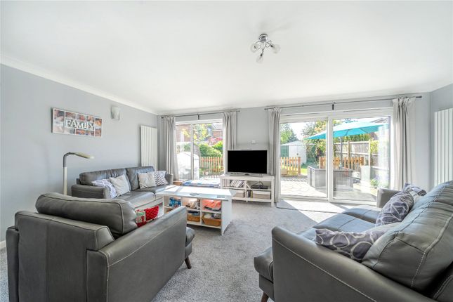 4, Foxearth Close, Westerham photo 3