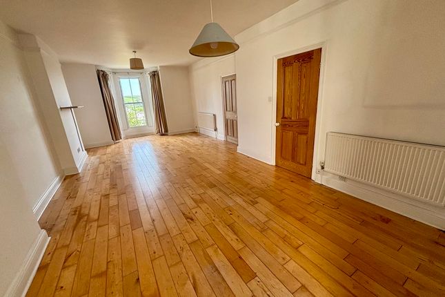 5, Clifden Terrace, Lostwithiel photo 2