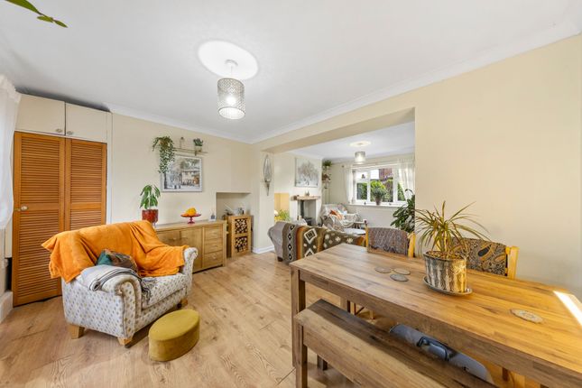15 Allen Avenue, Warrington photo 3
