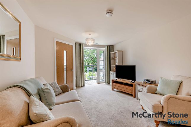 26 Weavers House, Highgate Hill, Hawkhurst photo 2