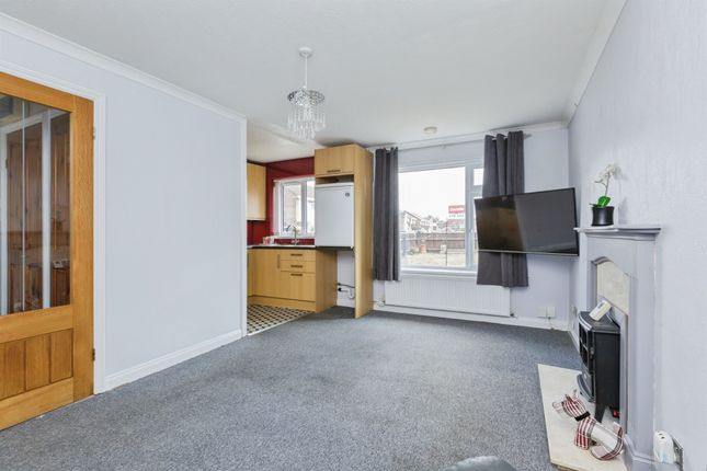 28, Butler Close, Leicester photo 2