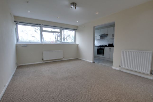 Studio for sale in Lynwood Close, South Woodford, London