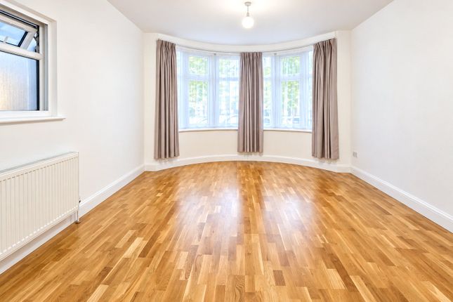 Flat 1, 211, Golders Green Road, London photo 3