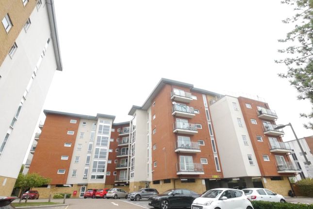 157, Clarkson Court, Hatfield photo 3