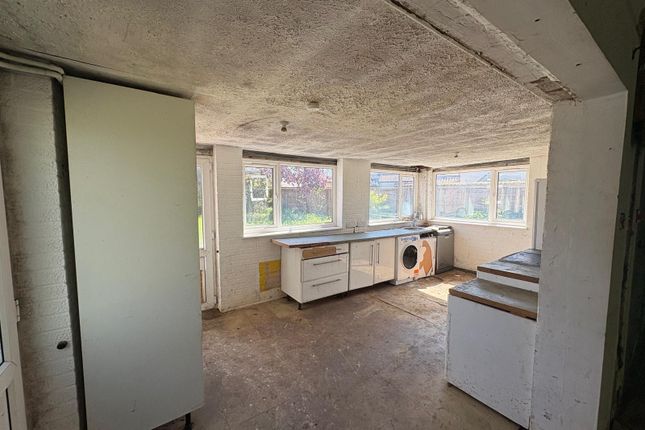Ridgemont, Wood Lane, Attleborough photo 4