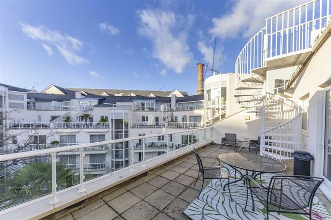 Thumbnail Flat to rent in Carlyle Court, Chelsea Harbour, London