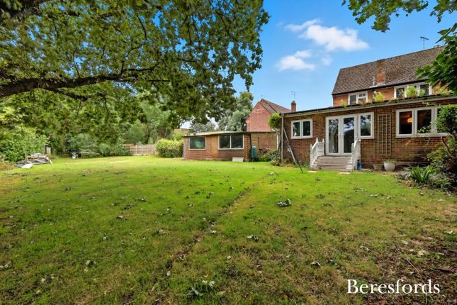 9, Oakbank, Brentwood photo 2
