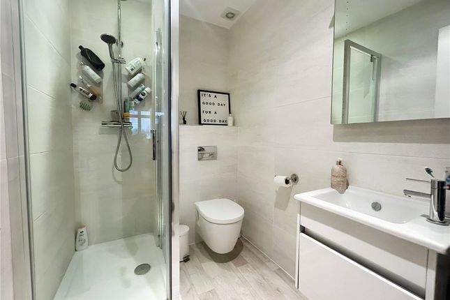 Flat 2, 8, Kings Road, Guildford photo 3