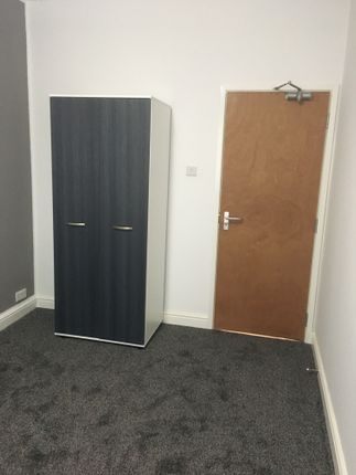 29 Wakefield Road, Normanton photo 4