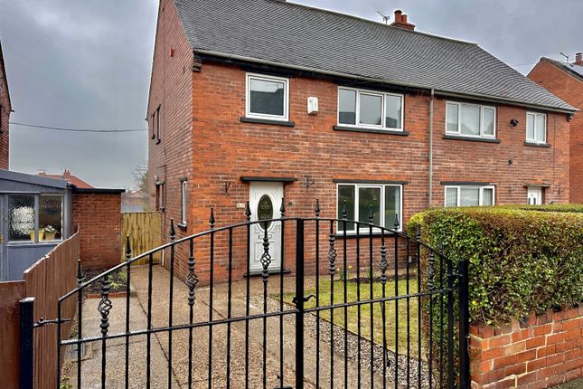 Thumbnail Town house for sale in Jones Avenue, Wombwell, Barnsley