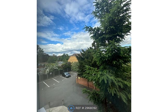 Ibotson Court, Poyle Road, Slough photo 2