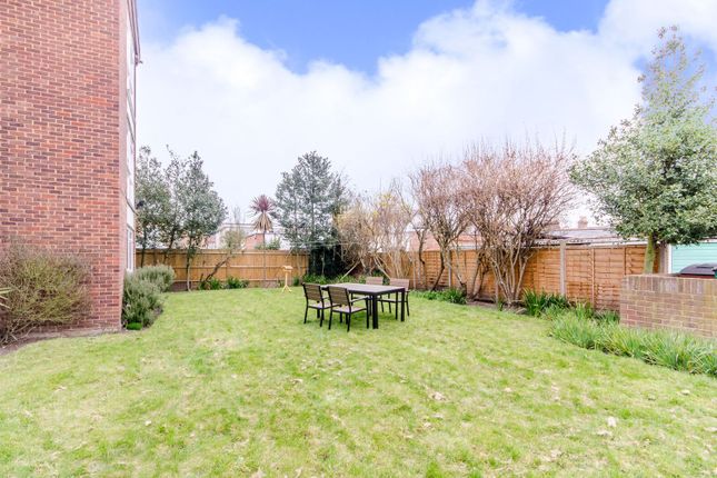 Southey Road, Wimbledon photo 3