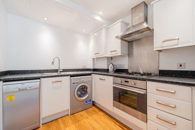 Flat 105, Taylor House, 3, Storehouse Mews, Westferry photo 4