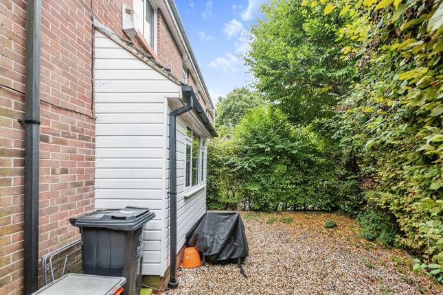 4, Stonecrop Way, Wiltshire photo 2