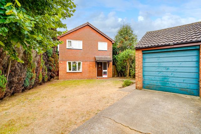 Thumbnail Detached house to rent in Coleridge Close, Hitchin, Hertfordshire