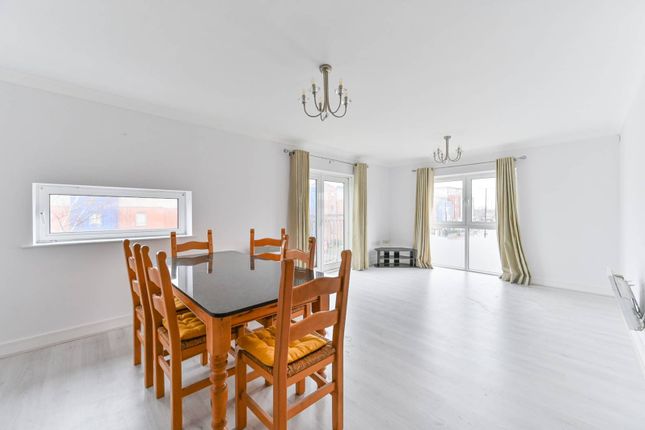 Thumbnail Flat for sale in Rosehill Avenue, Sutton