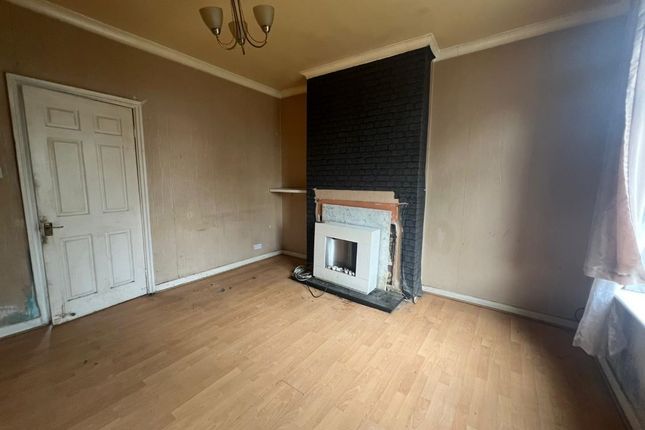 3 Royd View Common Road, Barnsley photo 4