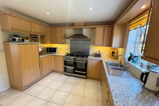 25, Bryony Drive, Ashford photo 4