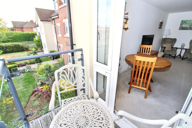 16 Trinity Place Beaumont Way, Hazlemere photo 4