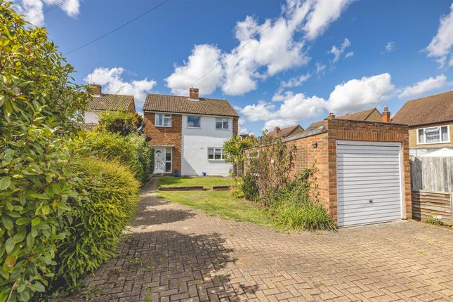 Thumbnail Detached house for sale in Highfield Road, Windsor