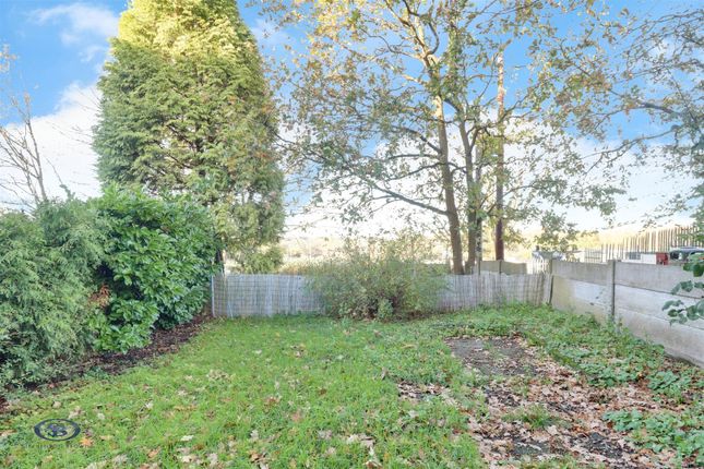 17, Woodland Court, Alsager photo 2