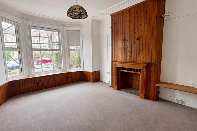 308 Lordship Lane, London photo 3