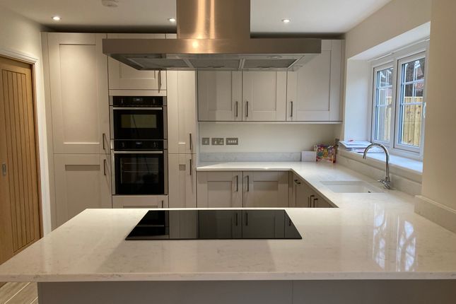 The Laurel, Bailey Green, Off Lynchet Road, Malpas photo 2