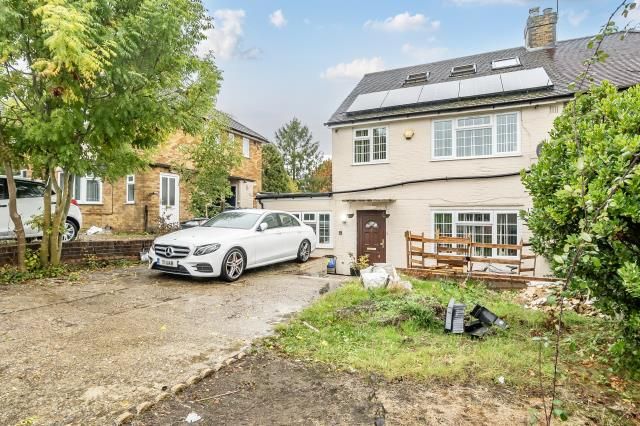 143, Bookerhill Road, High Wycombe photo 2