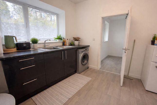 Flat 2, 7 Garth Villas, Merthyr Tydfil photo 3